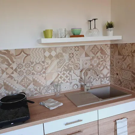 Pinkoczi Apartmanhaz *