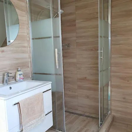 Pinkoczi Apartmanhaz Apartment *