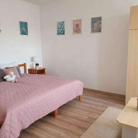 Pinkoczi Apartmanhaz Balatonalmadi