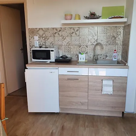 Apartment Pinkoczi Apartmanhaz *